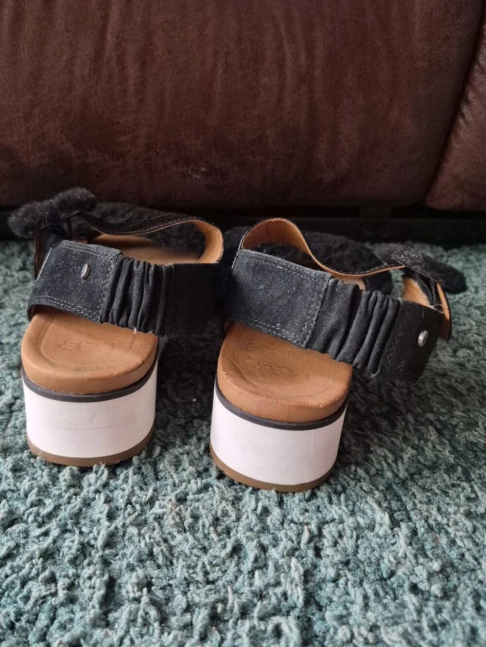 Ugg Le Fluff Sandal Platform Size 9.5